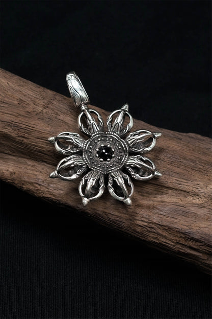 Retro Silver Stone Flower Pendant