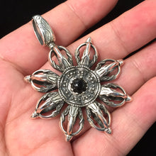 Load image into Gallery viewer, Retro Silver Stone Flower Pendant
